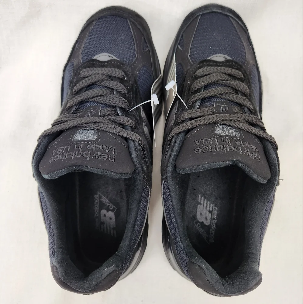 New balance 993 Black On Black Suede Sneakers. USA - Picture 8 of 13